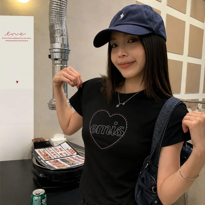 ÁO BABYTEE EMIS LOGO TRÁI TIM ĐÍNH ĐÁ CHÍNH HÃNG - HEART RHINESTONES T-SHIRT BLACK - Ảnh 3