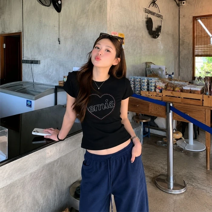 ÁO BABYTEE EMIS LOGO TRÁI TIM ĐÍNH ĐÁ CHÍNH HÃNG - HEART RHINESTONES T-SHIRT BLACK - Ảnh 1